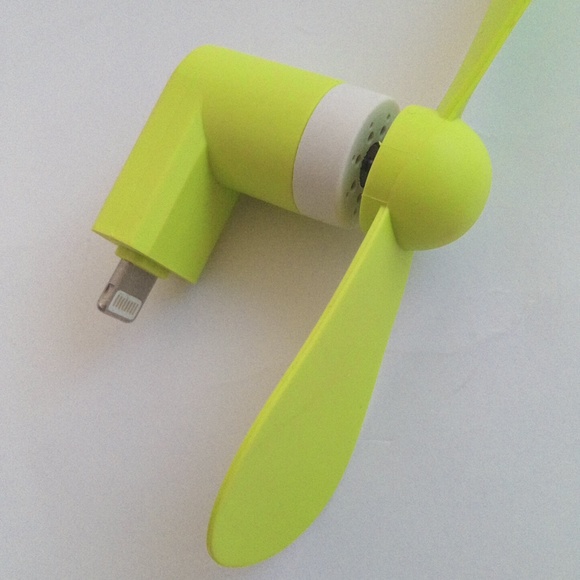 New SMART Accessories Green And White Plug And Play Mobile Fan - Picture 6 of 6